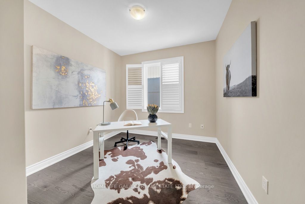 11 Donald Powell Cres