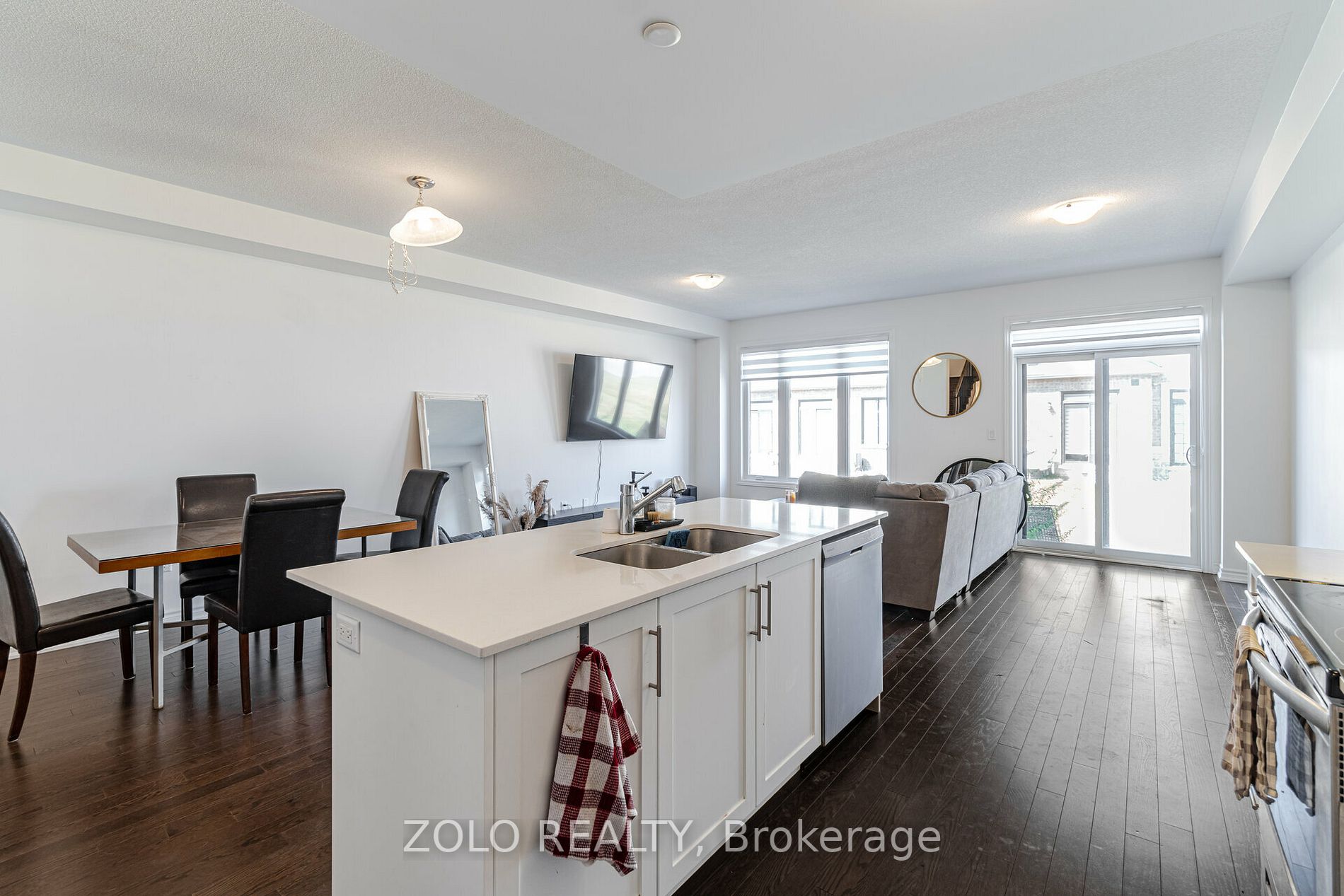 135 Laing Dr N