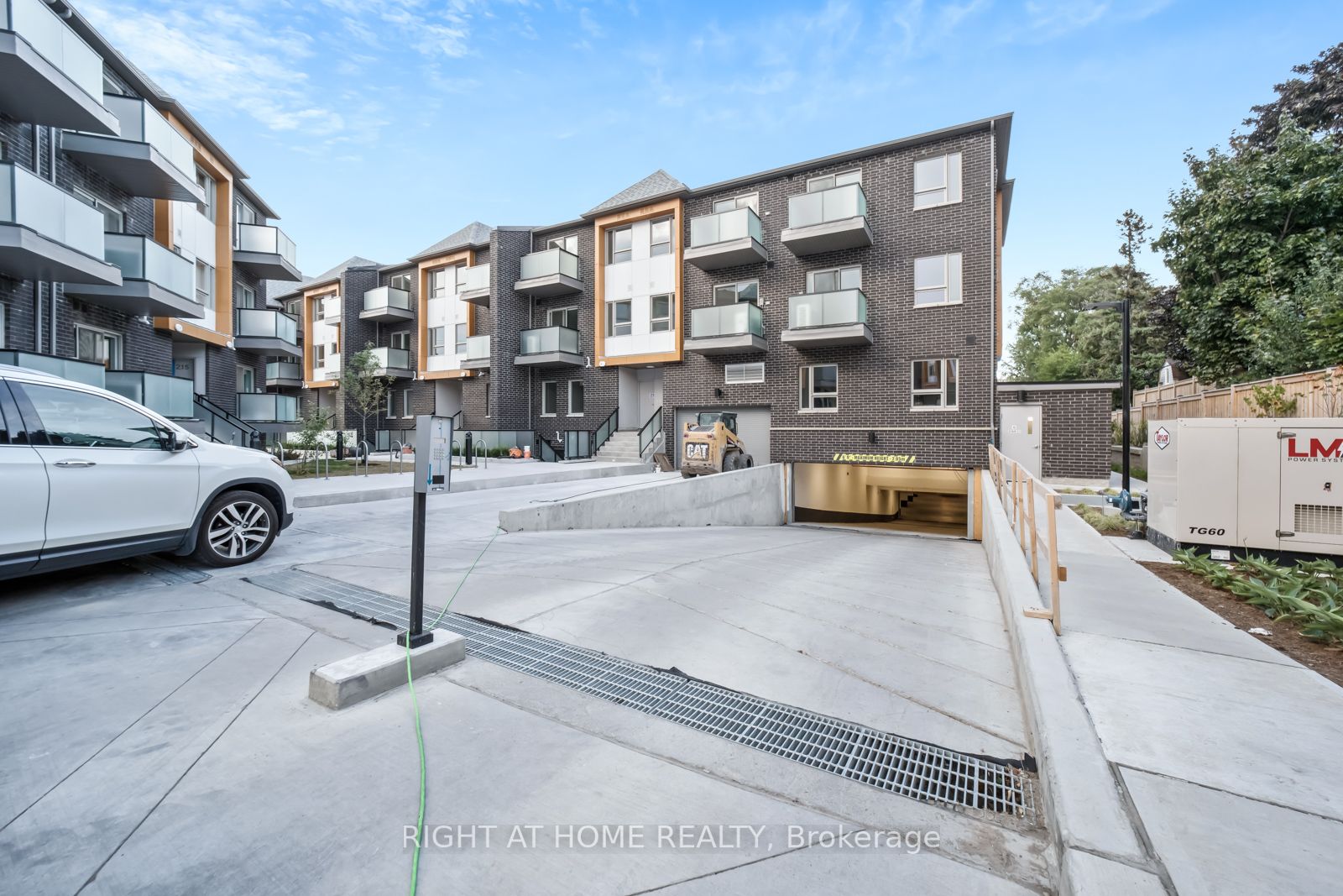 2787 Eglinton Ave E, #341