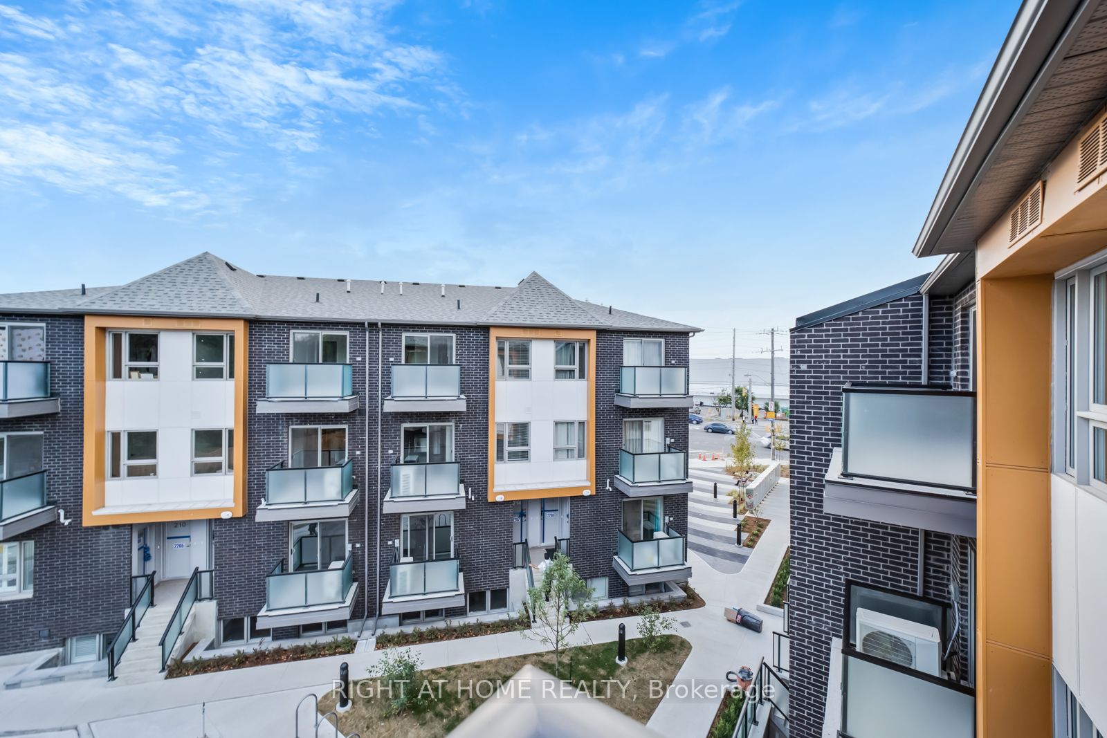 2787 Eglinton Ave E, #341