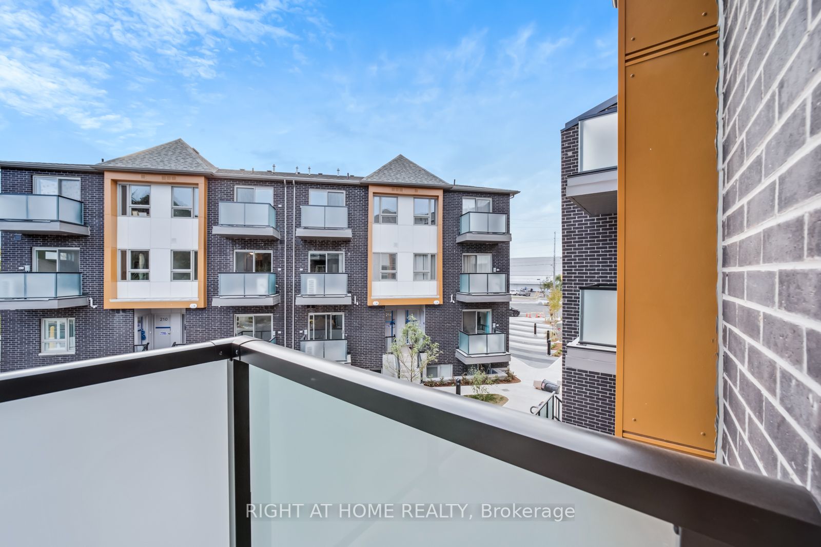 2787 Eglinton Ave E, #341