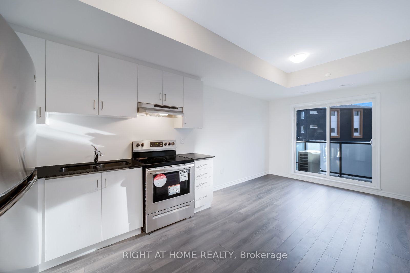 2787 Eglinton Ave E, #341