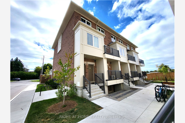 490 Beresford Path, Oshawa