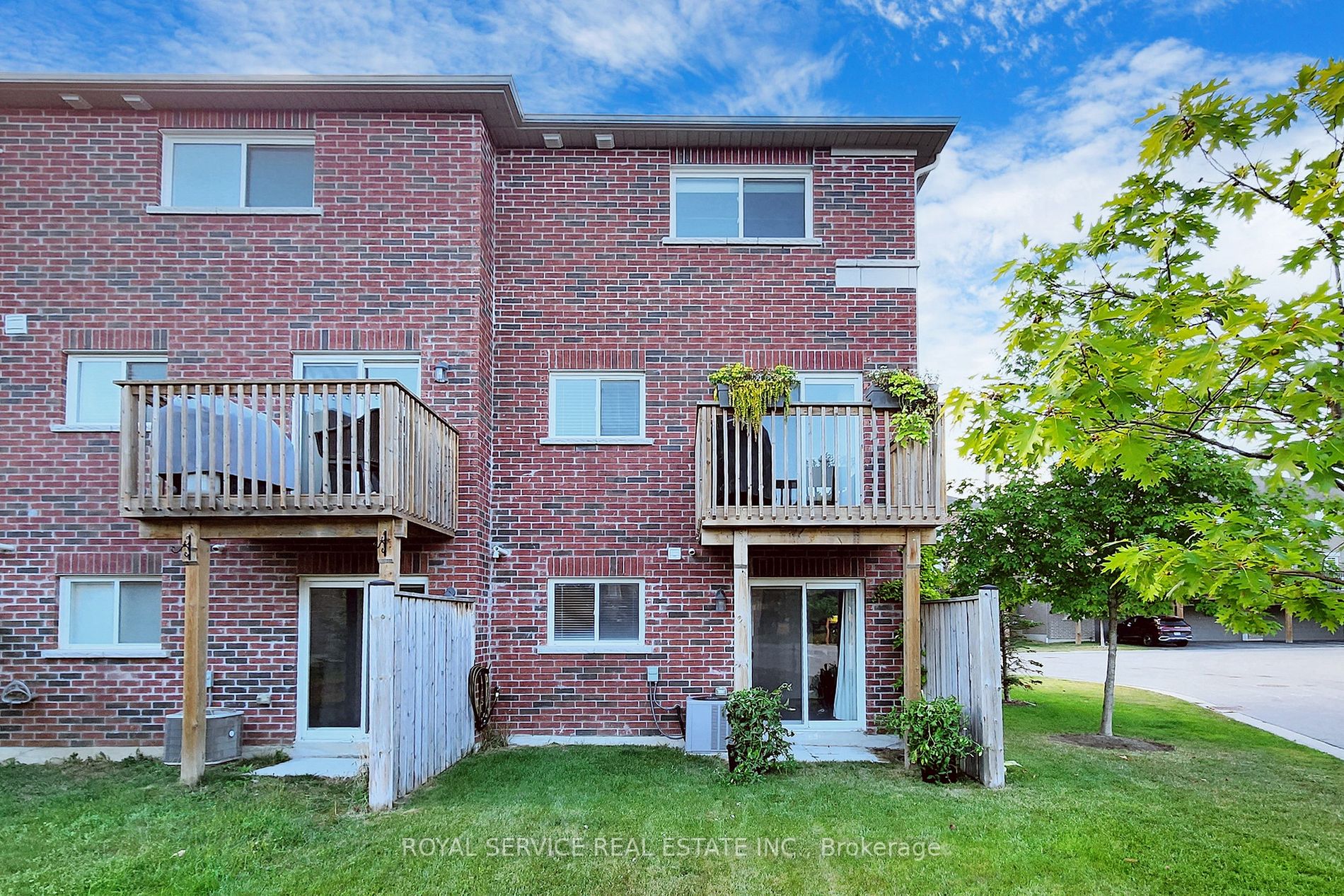 39 Streathern Way