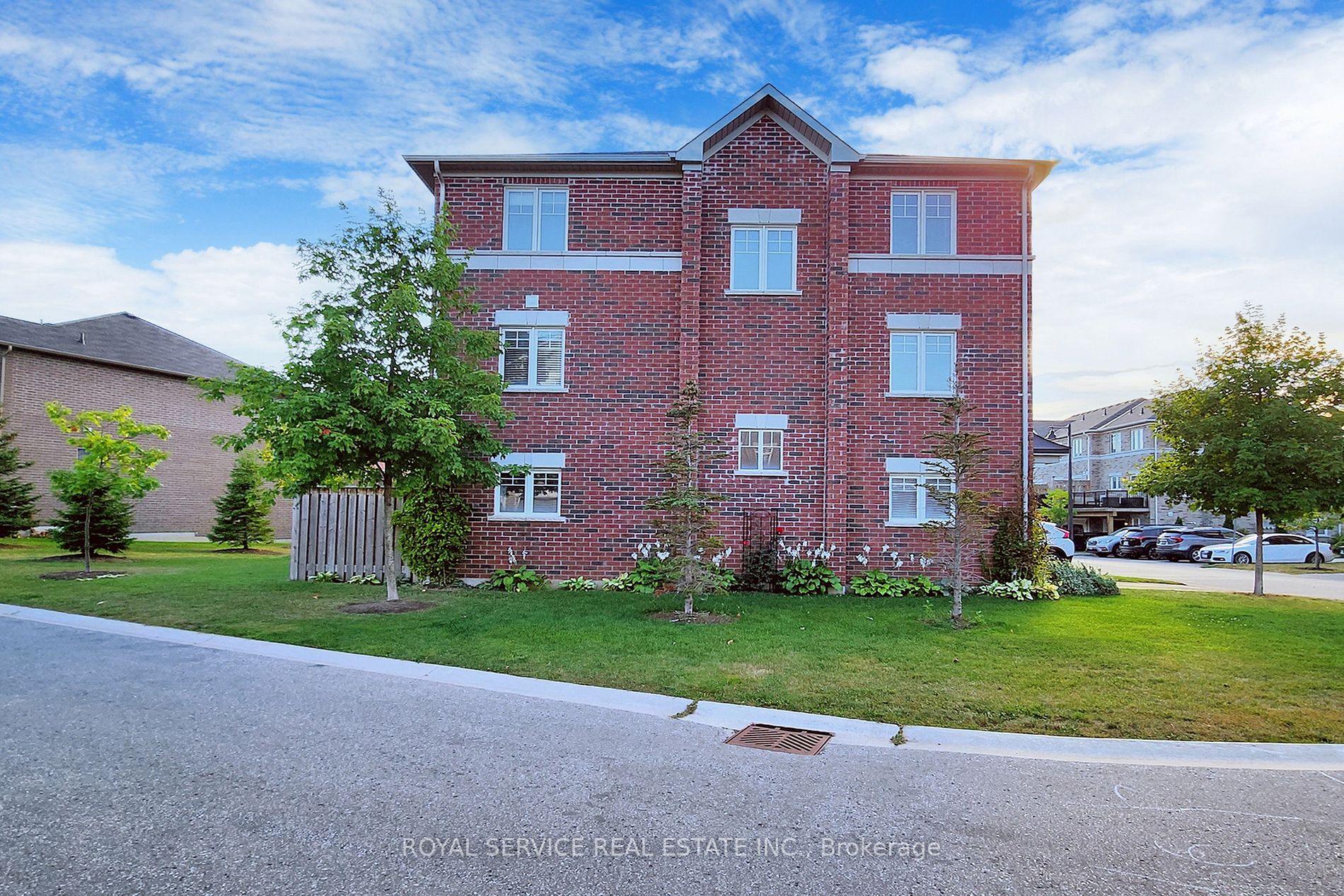 39 Streathern Way