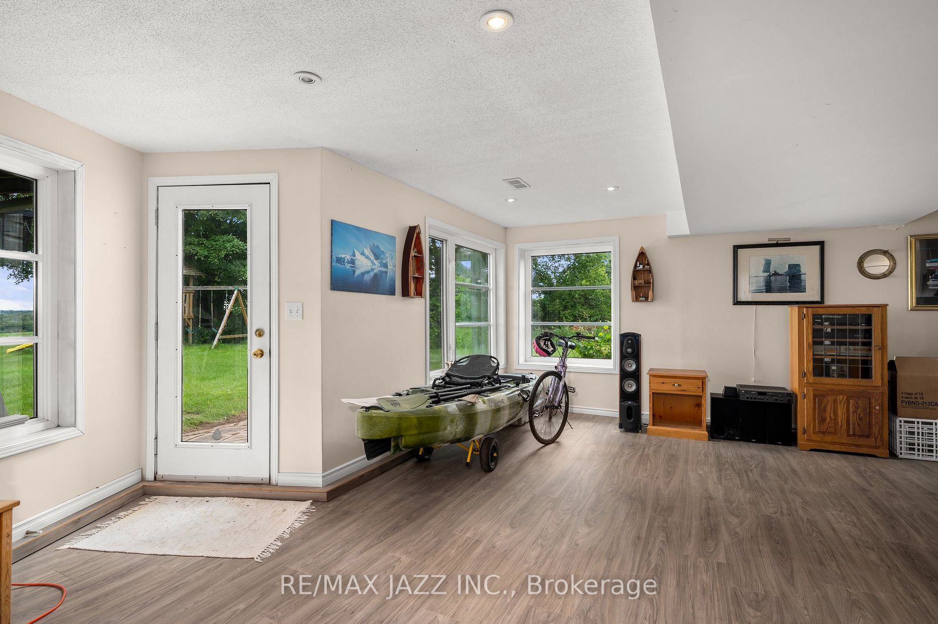 3810 Edgerton Rd