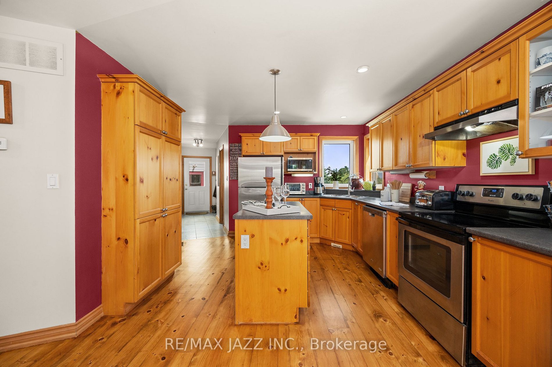 3810 Edgerton Rd