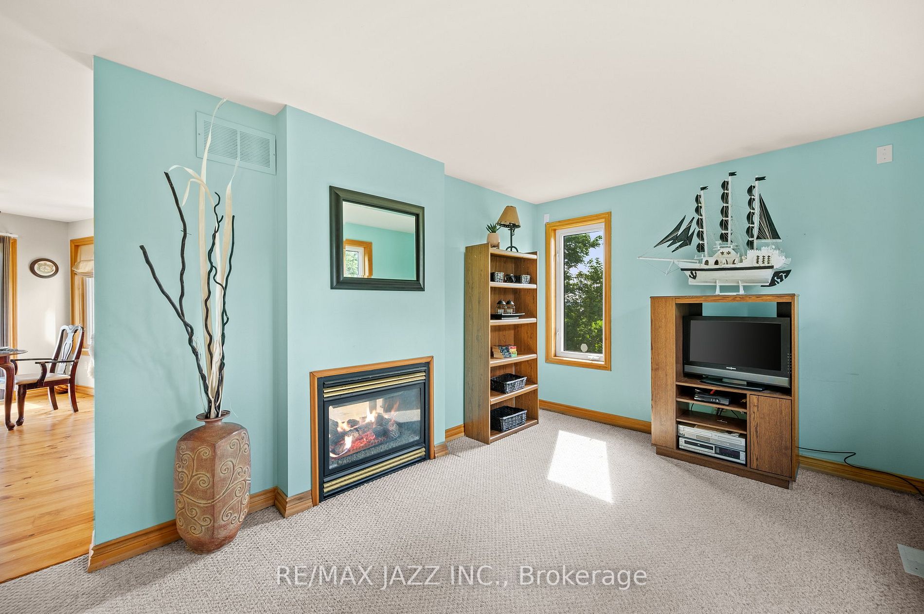 3810 Edgerton Rd
