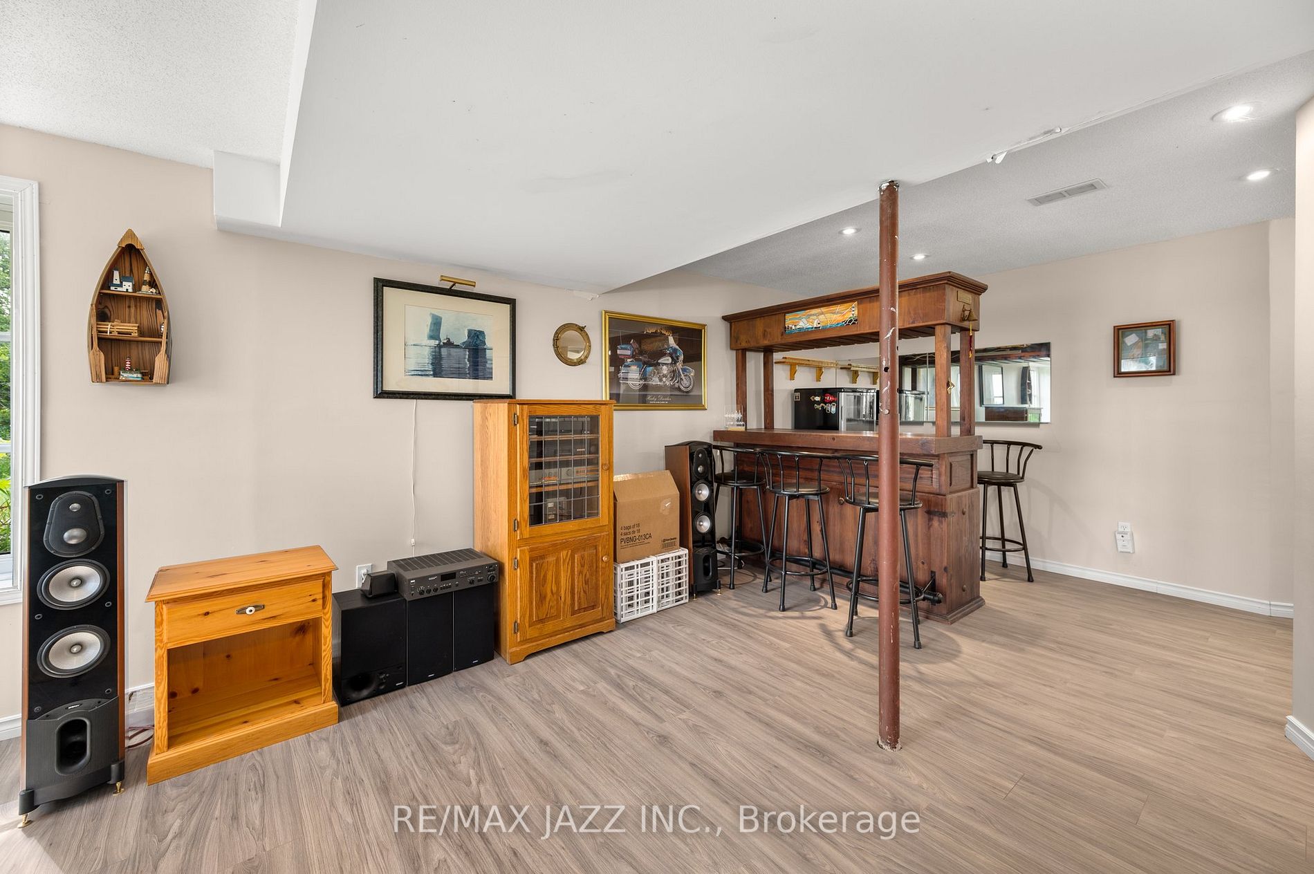 3810 Edgerton Rd
