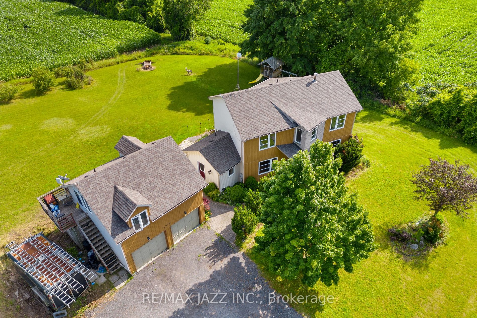 3810 Edgerton Rd