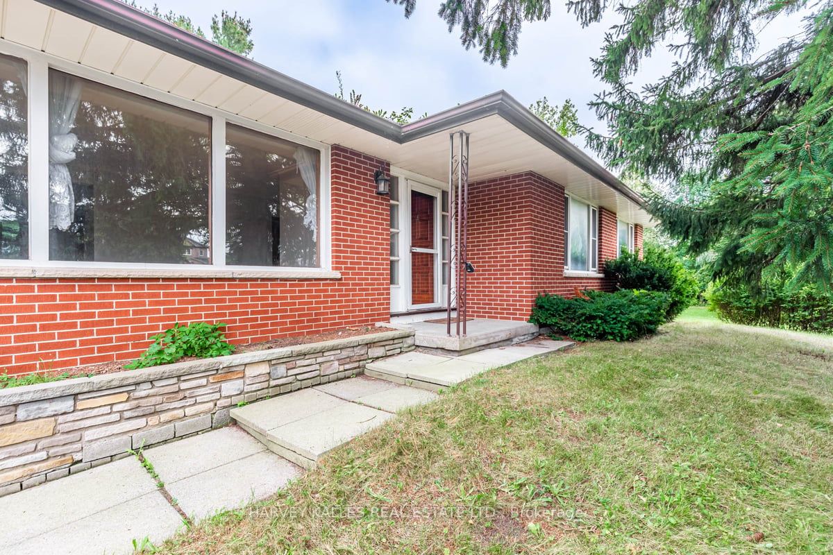 601 Townline Rd N