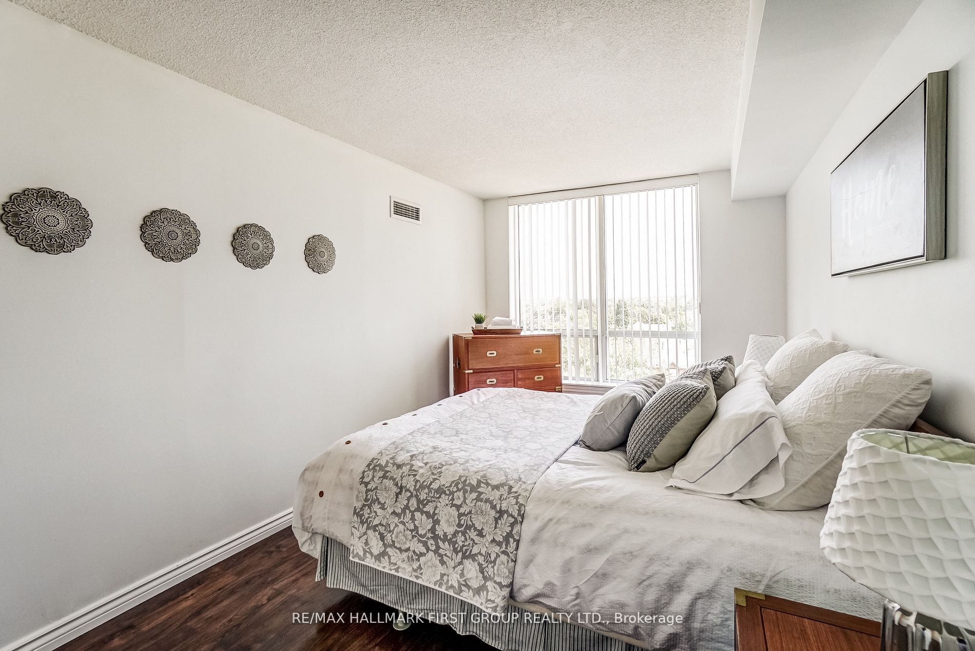 711 Rossland Road, #501