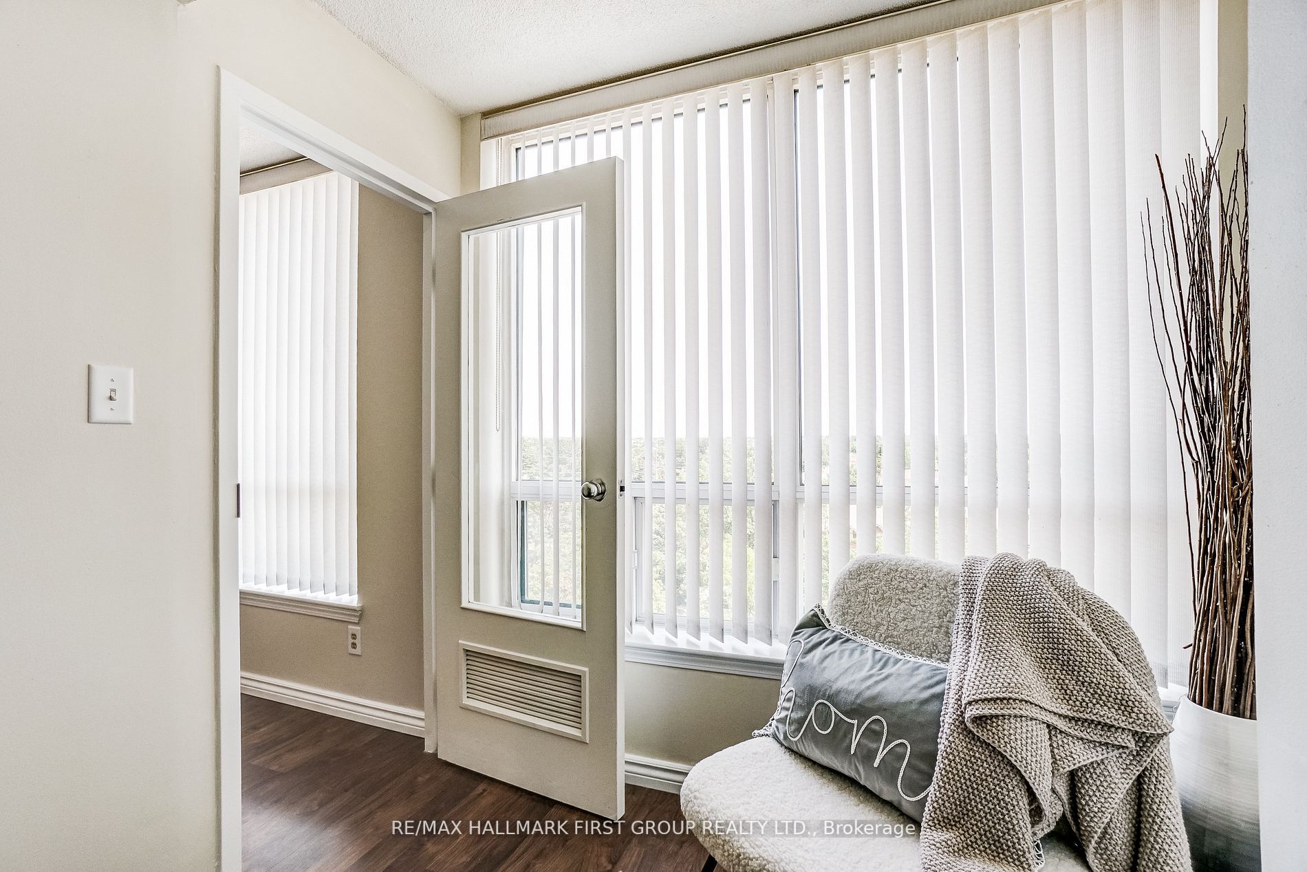 711 Rossland Road, #501