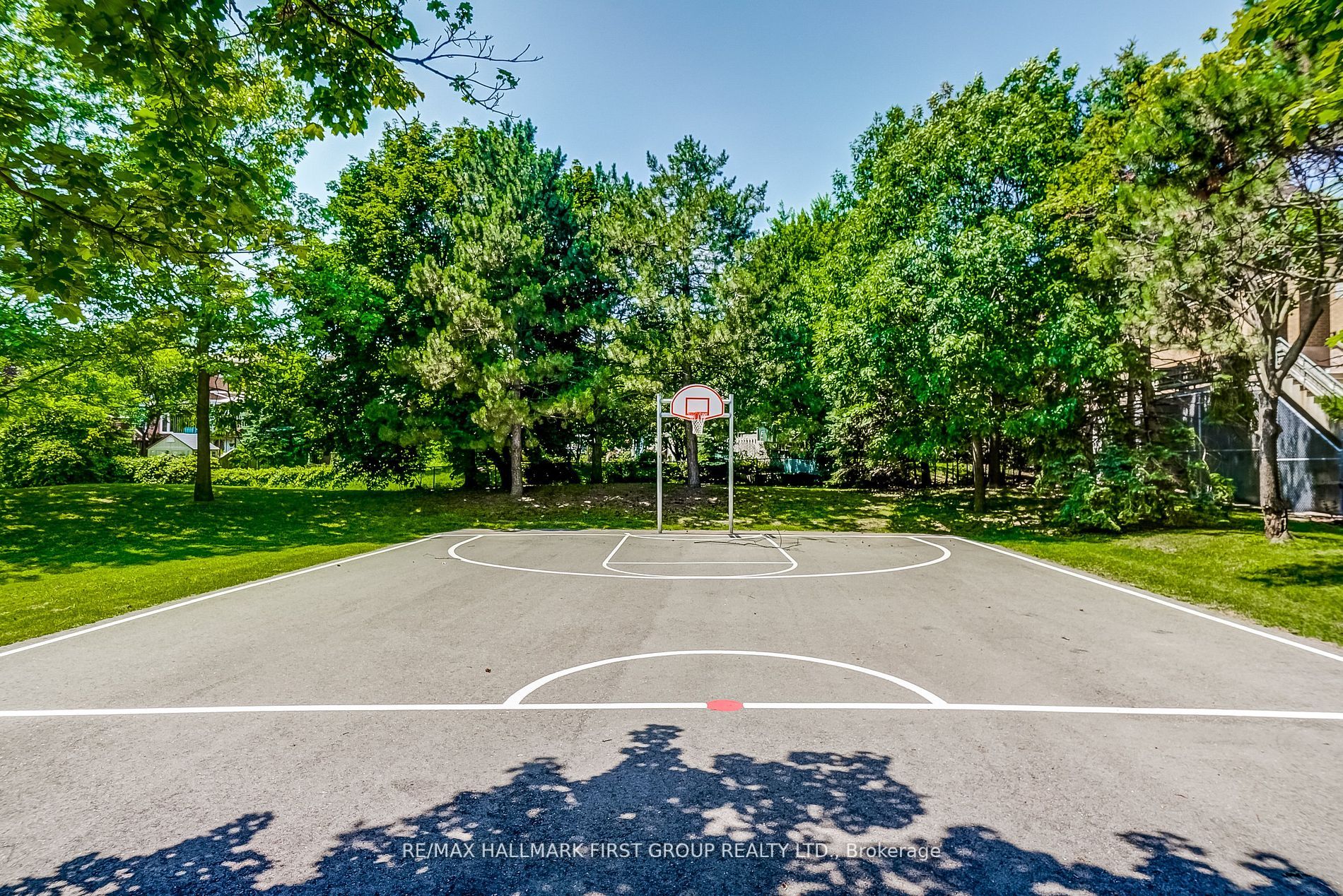 711 Rossland Road, #501