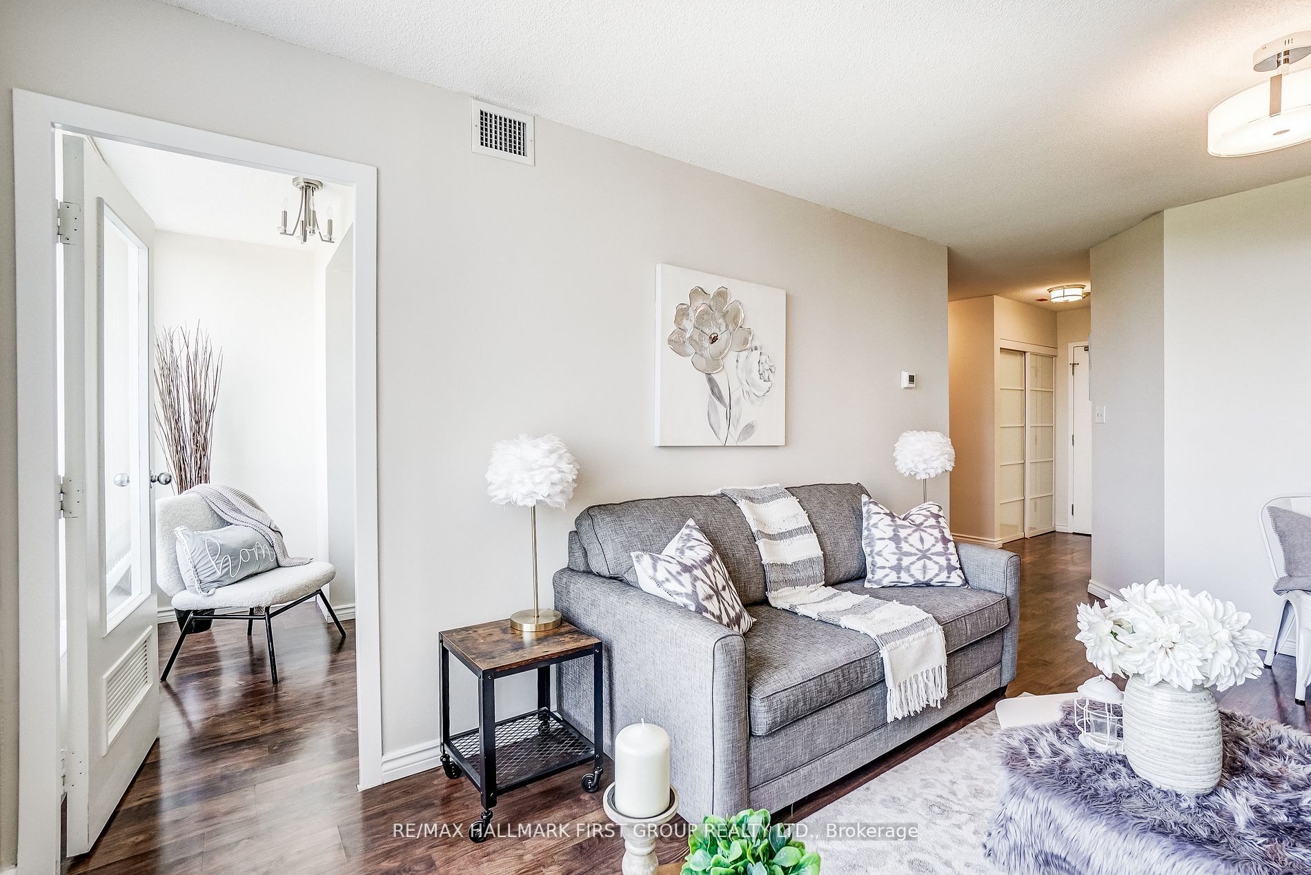 711 Rossland Road, #501