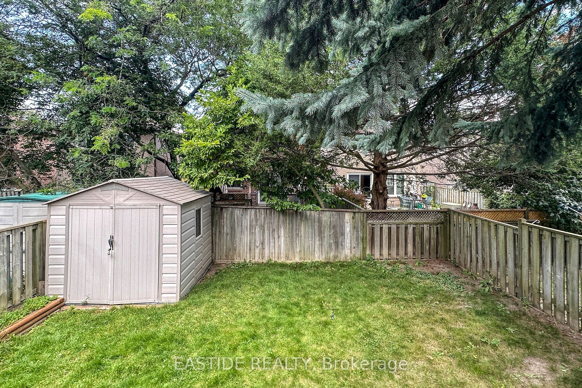101 Daniels Cres
