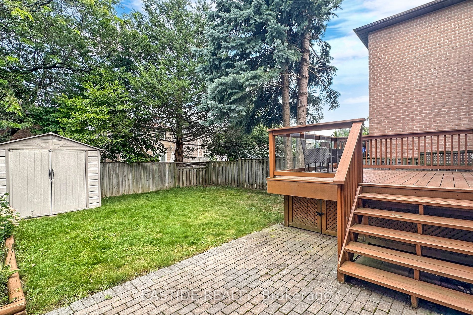 101 Daniels Cres