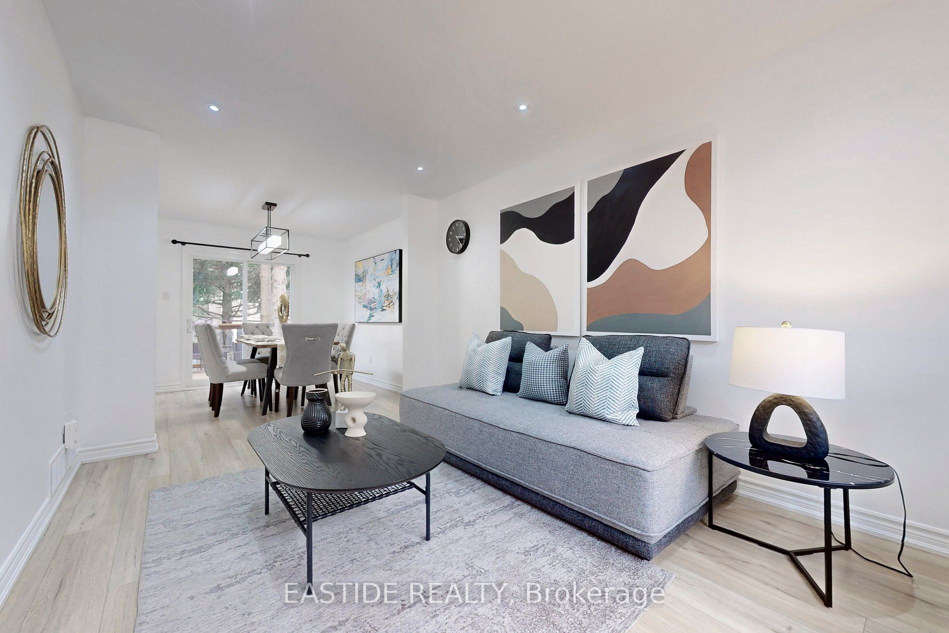 101 Daniels Cres