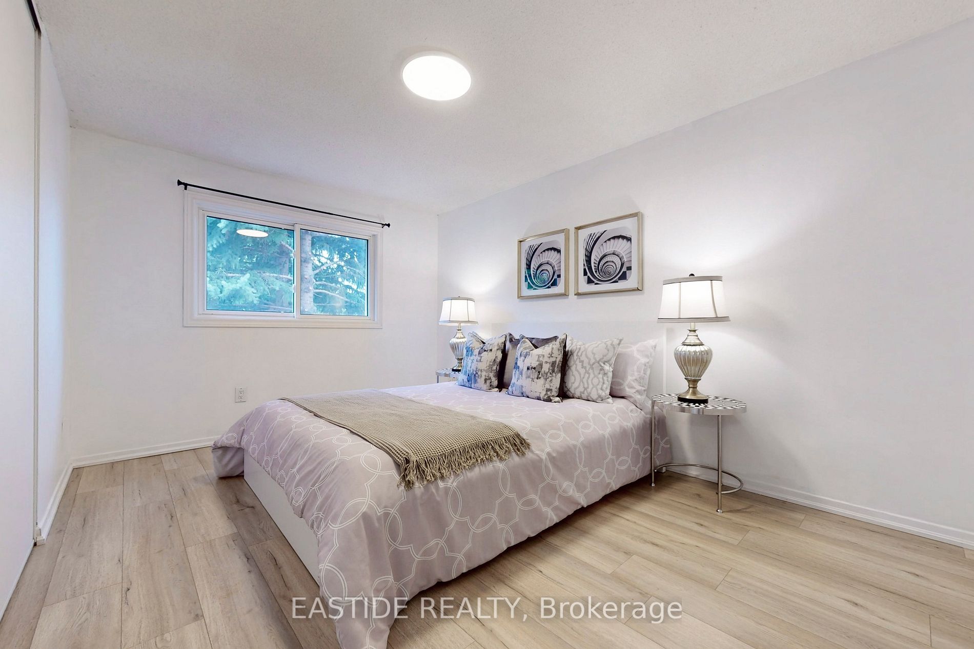 101 Daniels Cres