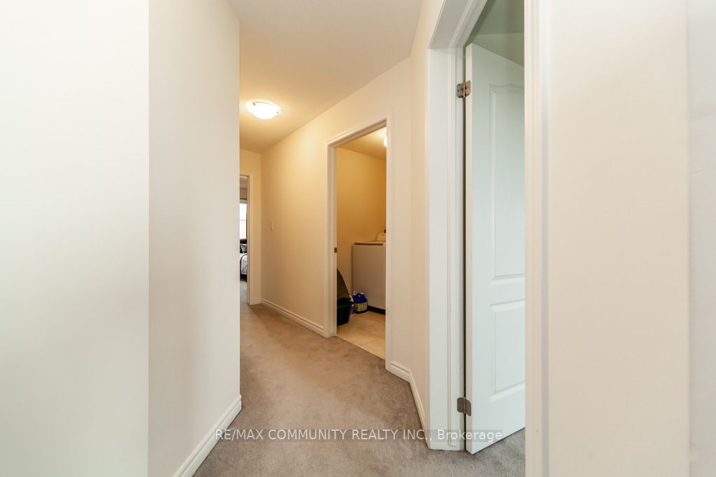 6 Westfield Dr