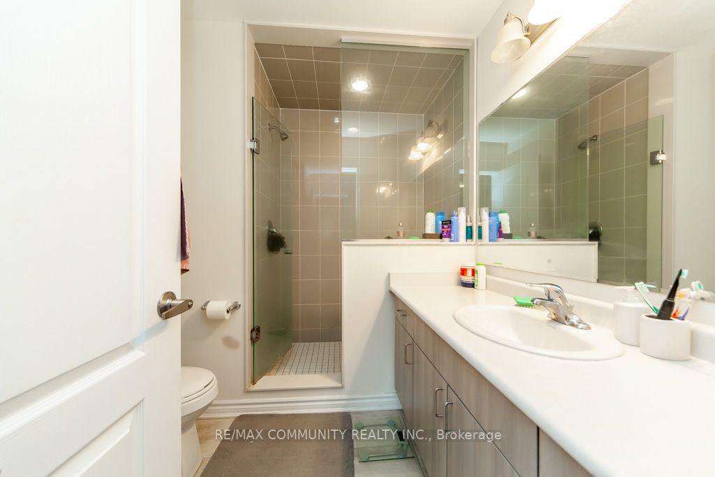 6 Westfield Dr