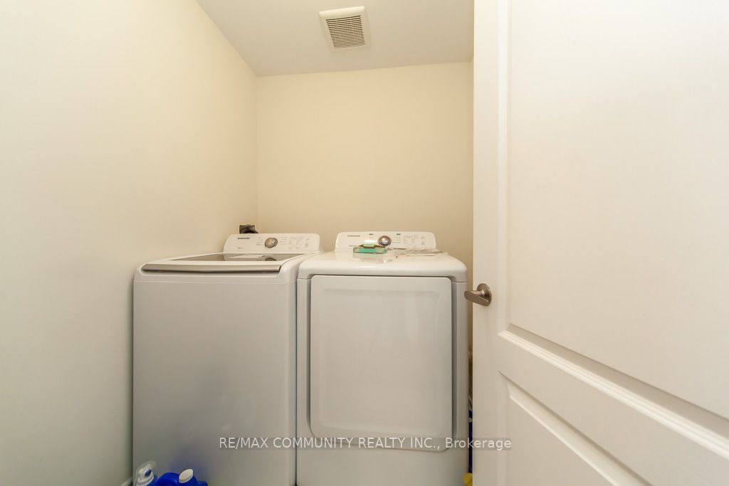 6 Westfield Dr