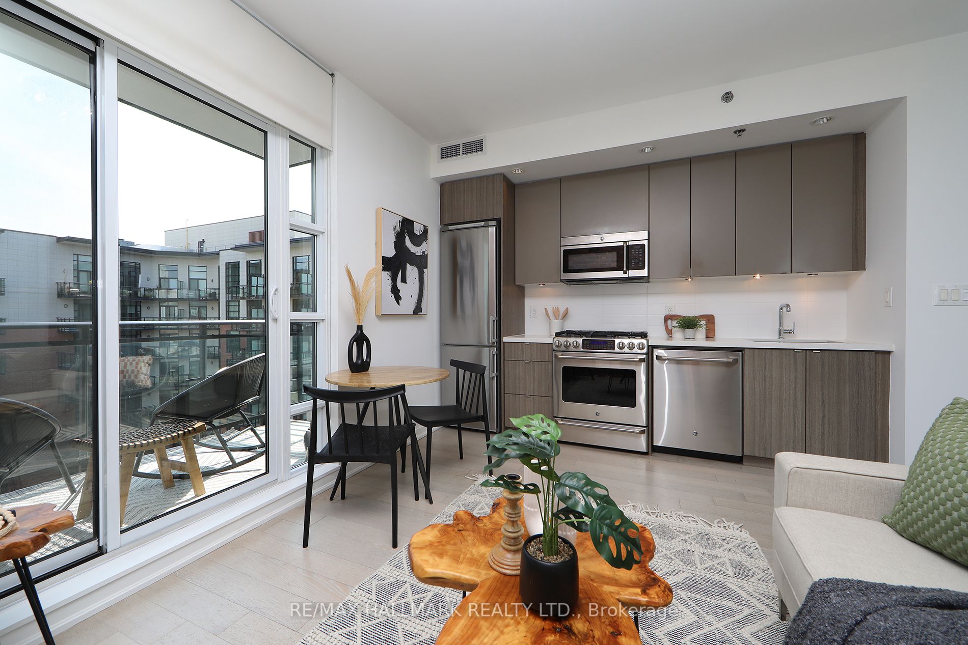 88 Colgate Ave, #631