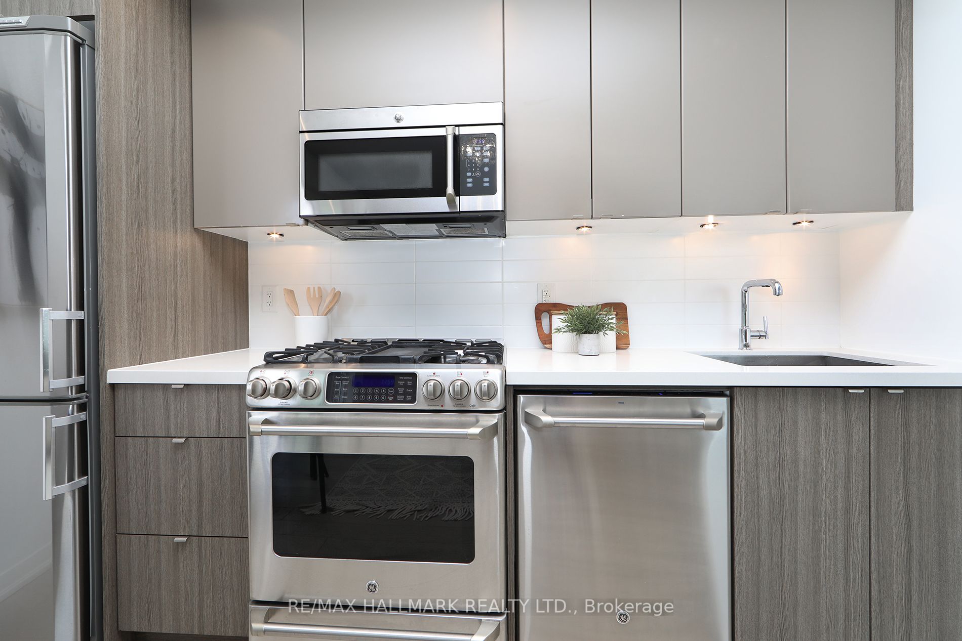88 Colgate Ave, #631