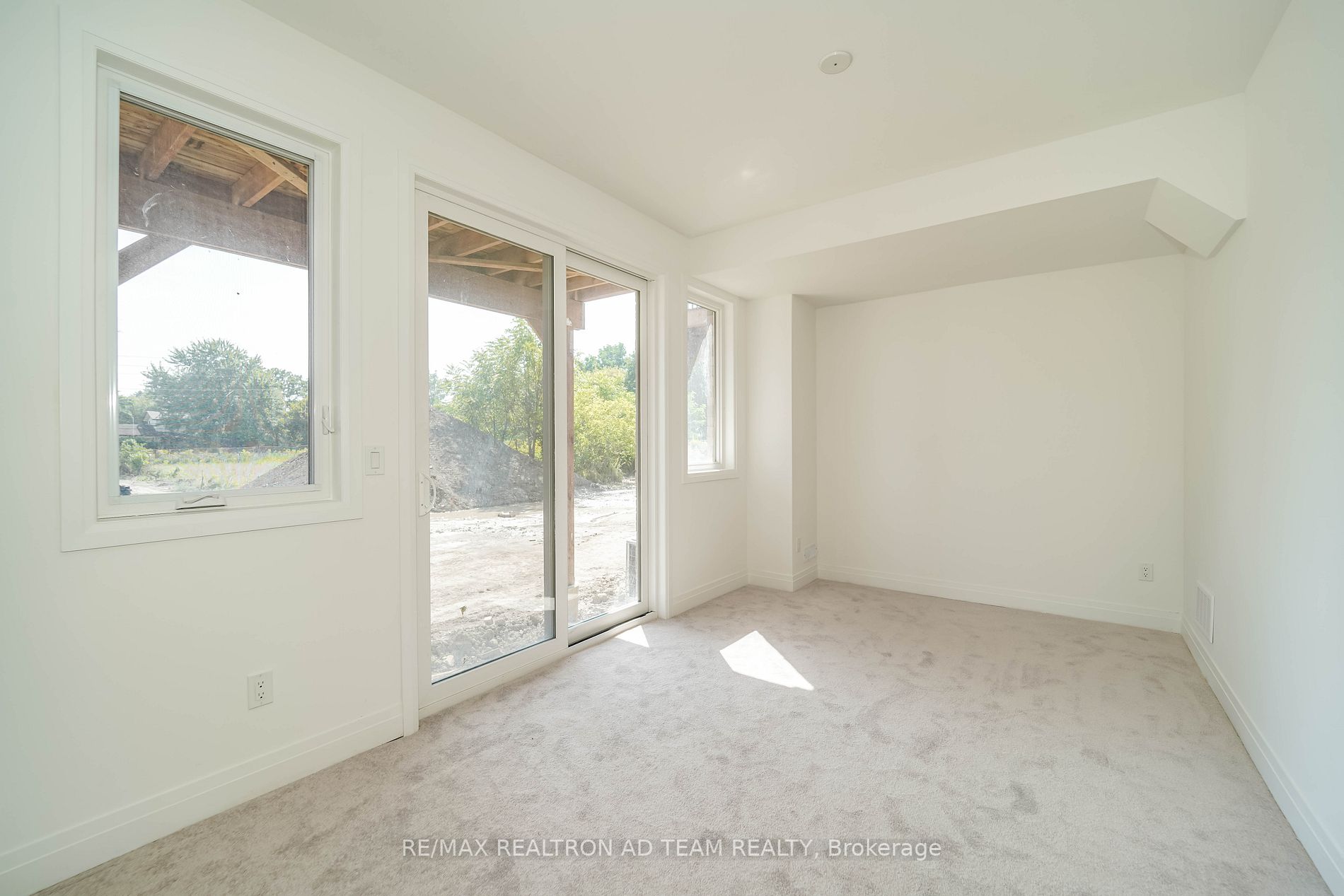 Listing E6801078 - Large Photo # 3