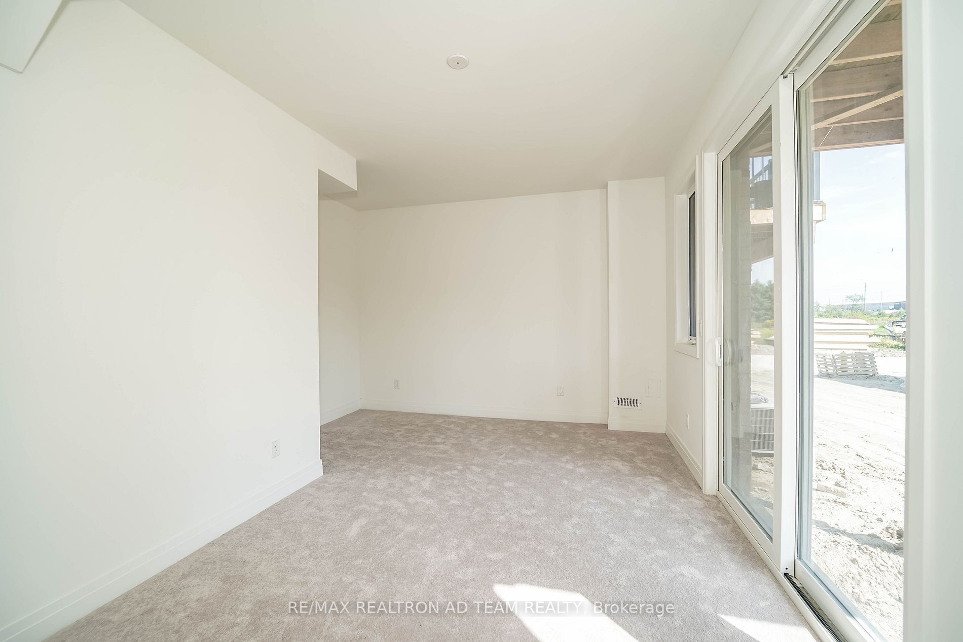Listing E6801078 - Large Photo # 5