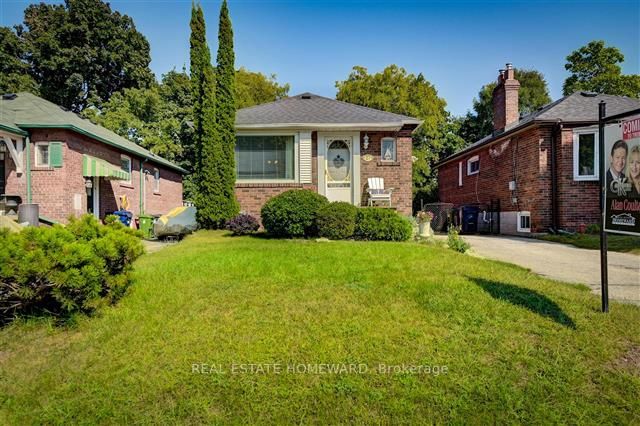 27 Manderley Dr