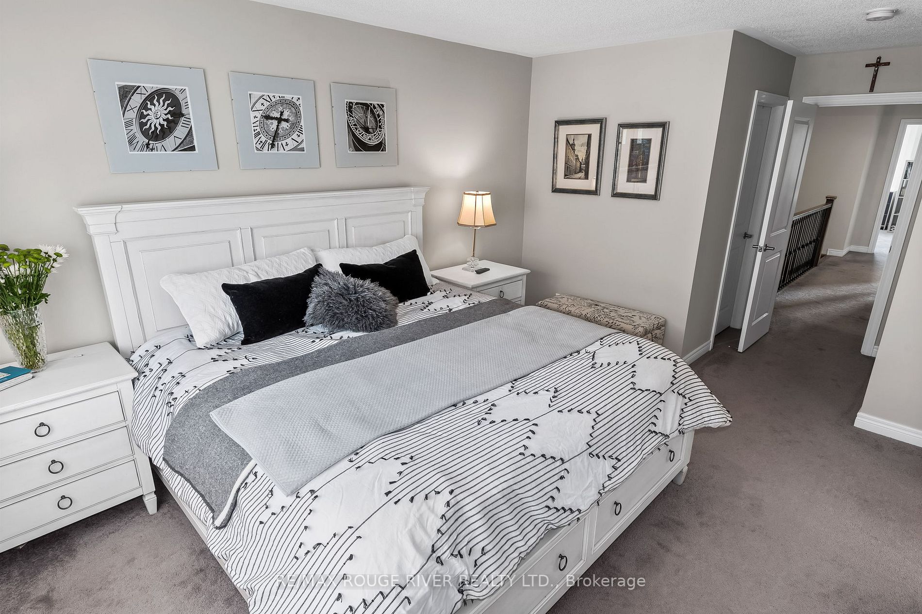 73 Rimrock Cres