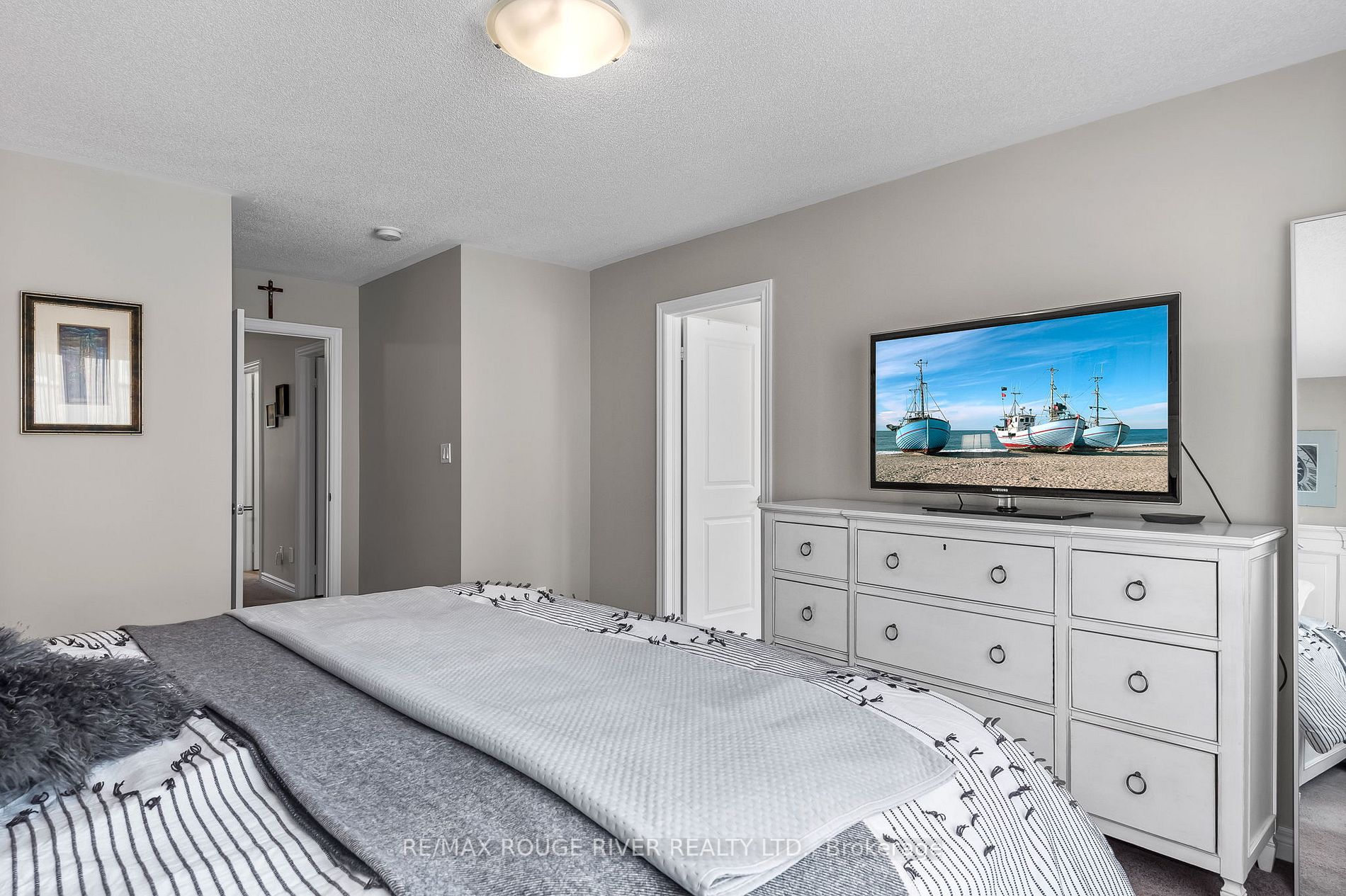 73 Rimrock Cres