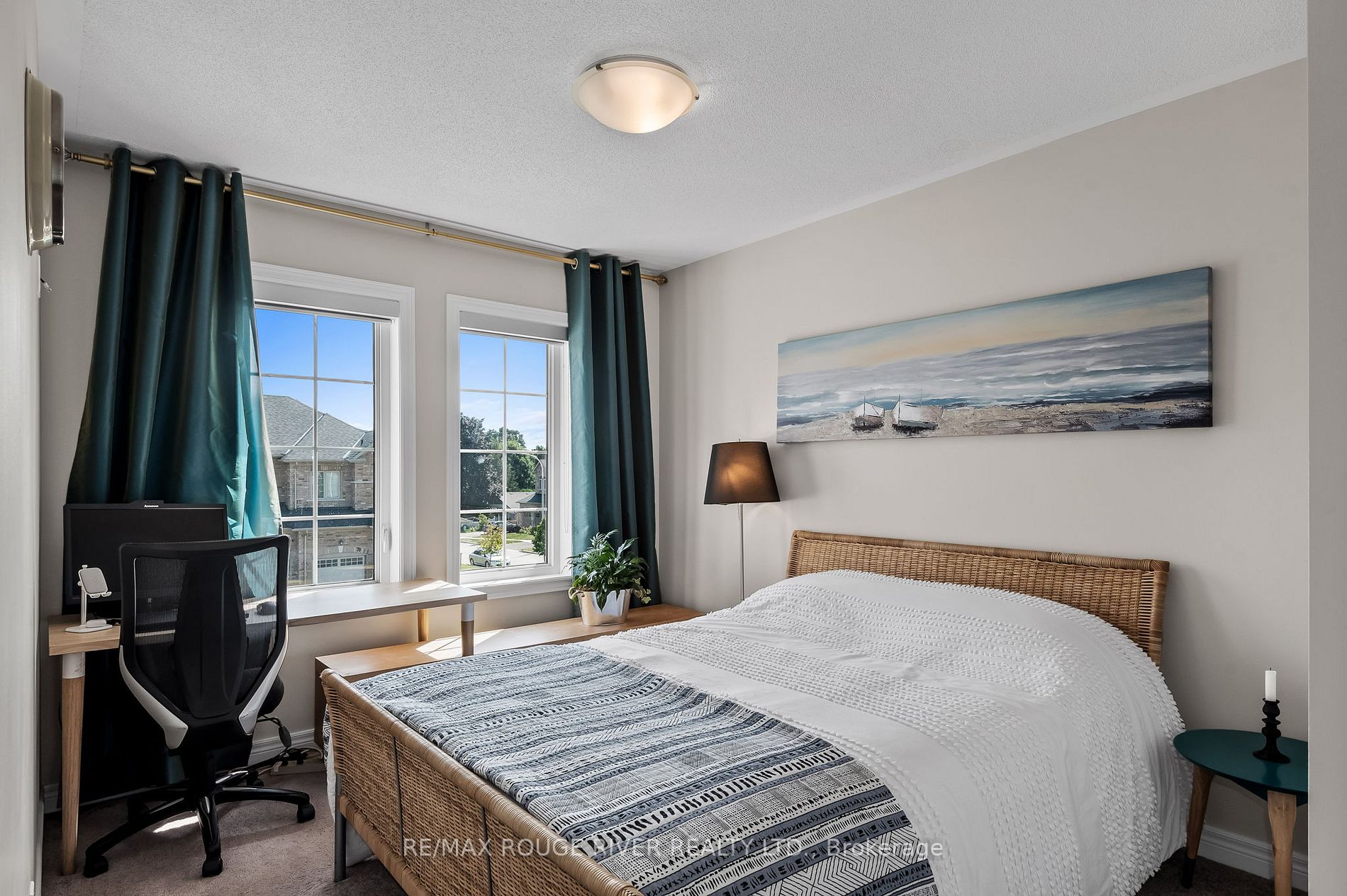 73 Rimrock Cres