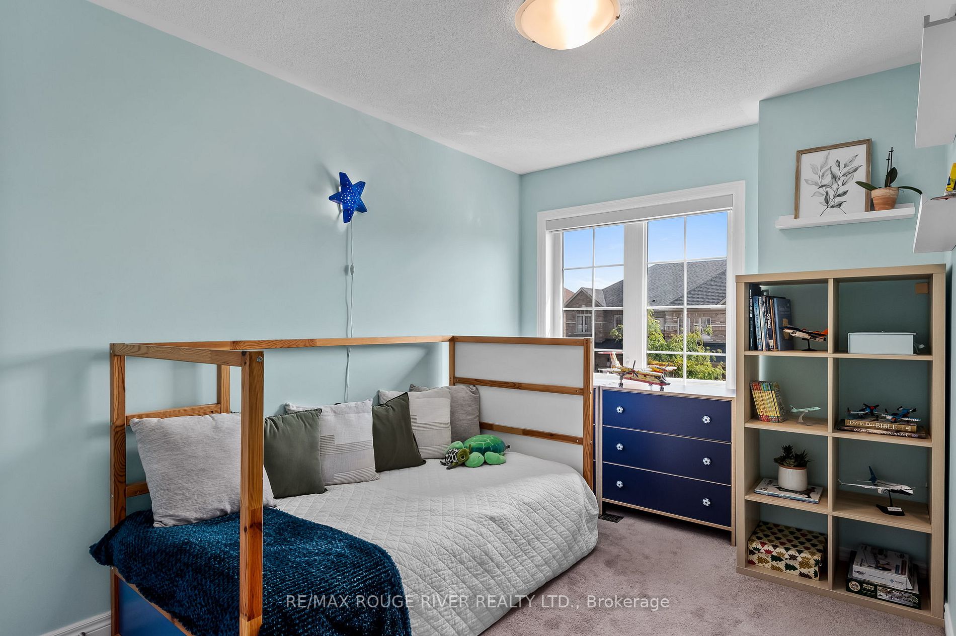 73 Rimrock Cres