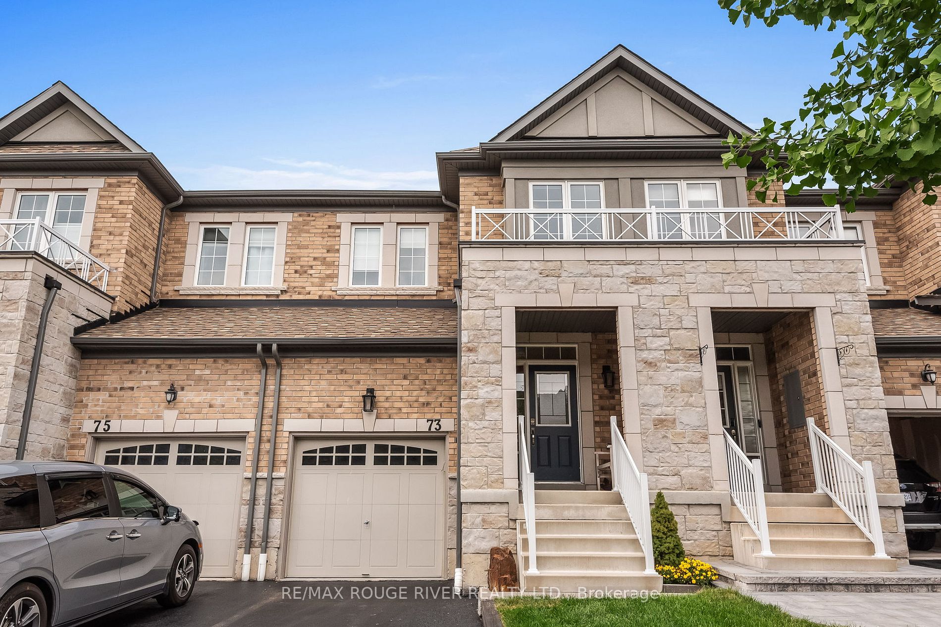 73 Rimrock Cres