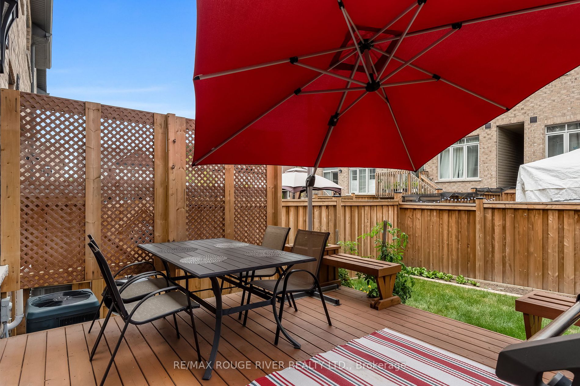 73 Rimrock Cres