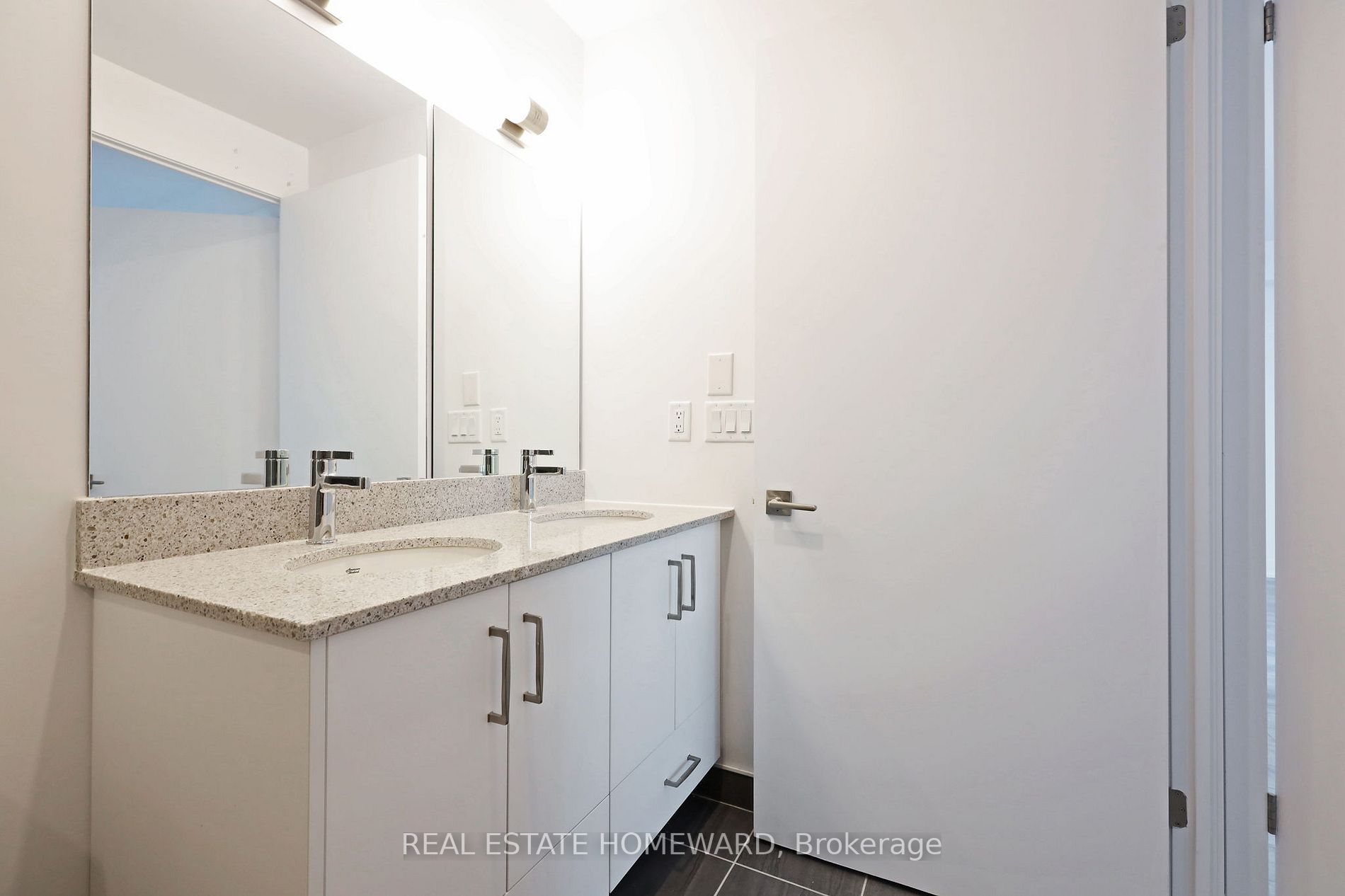 1316 Kingston Rd, #406