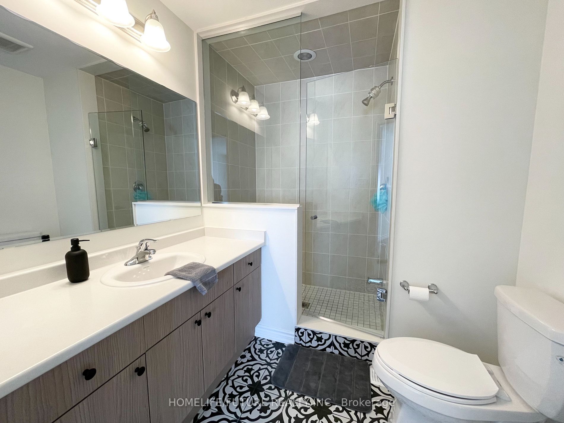 51 Broden Cres