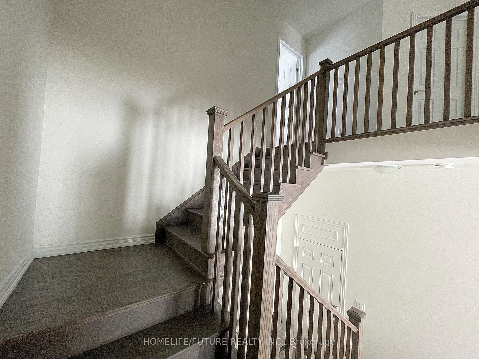 51 Broden Cres