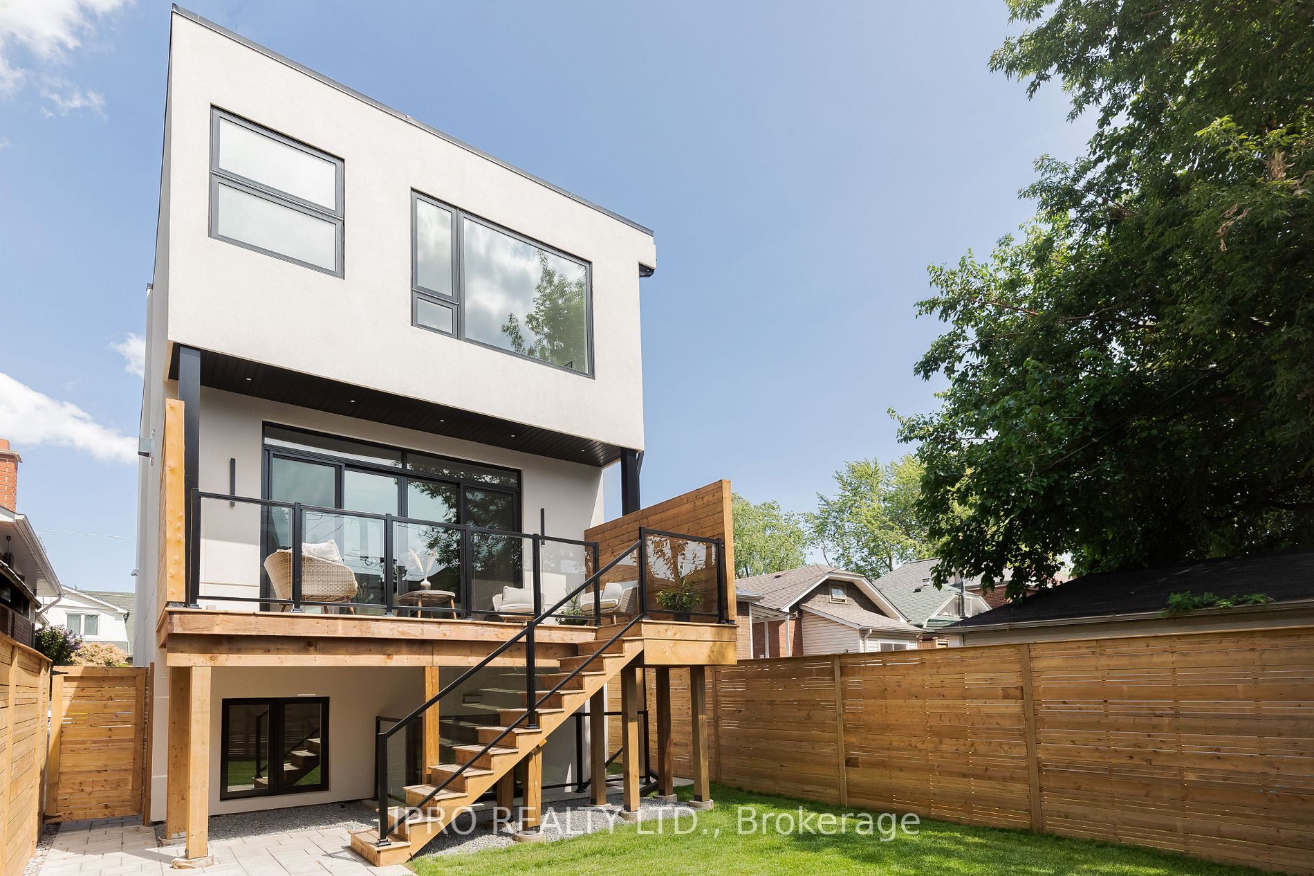 12 Leroy Ave