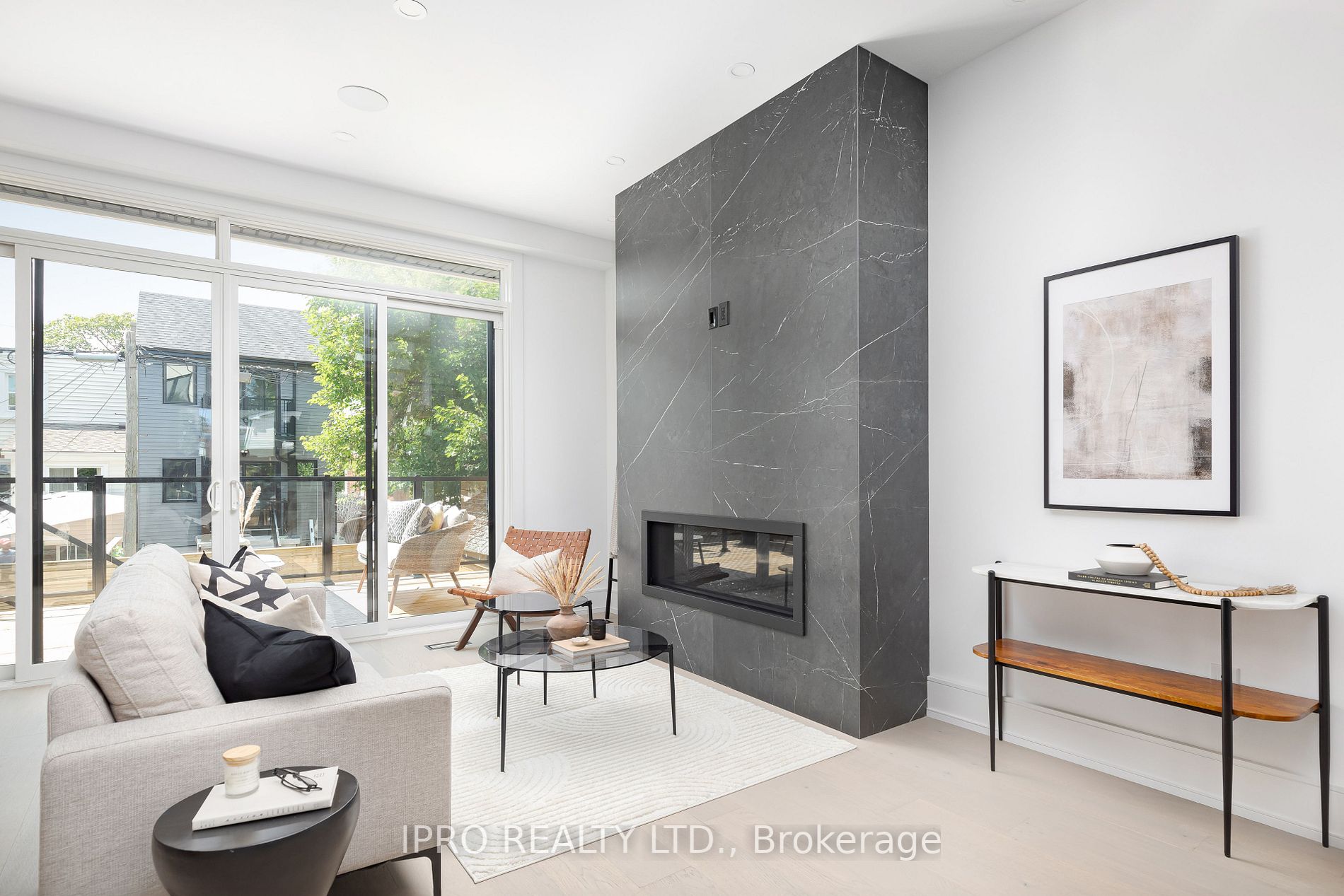 12 Leroy Ave