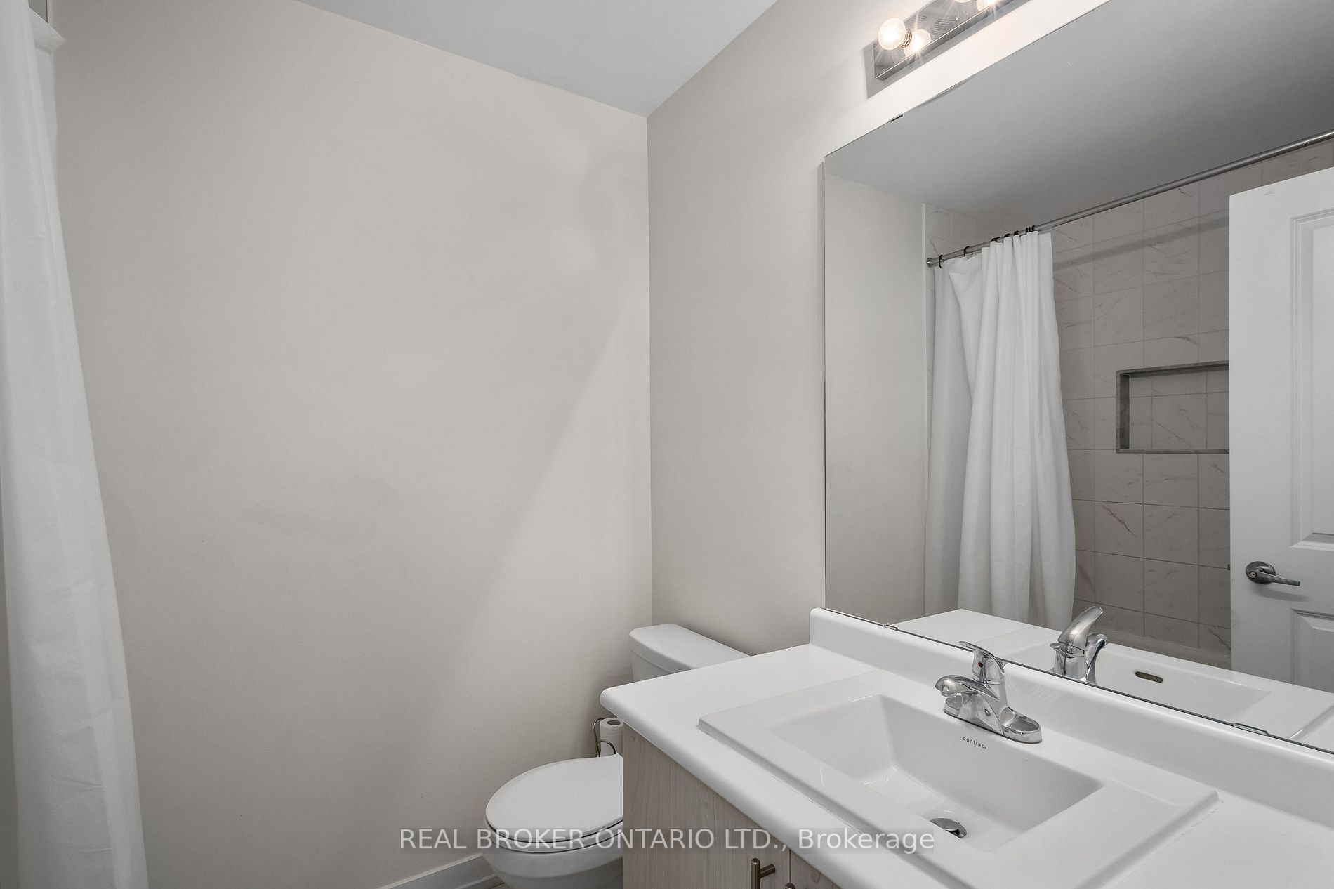 2520 Castlegate Crossing Drive