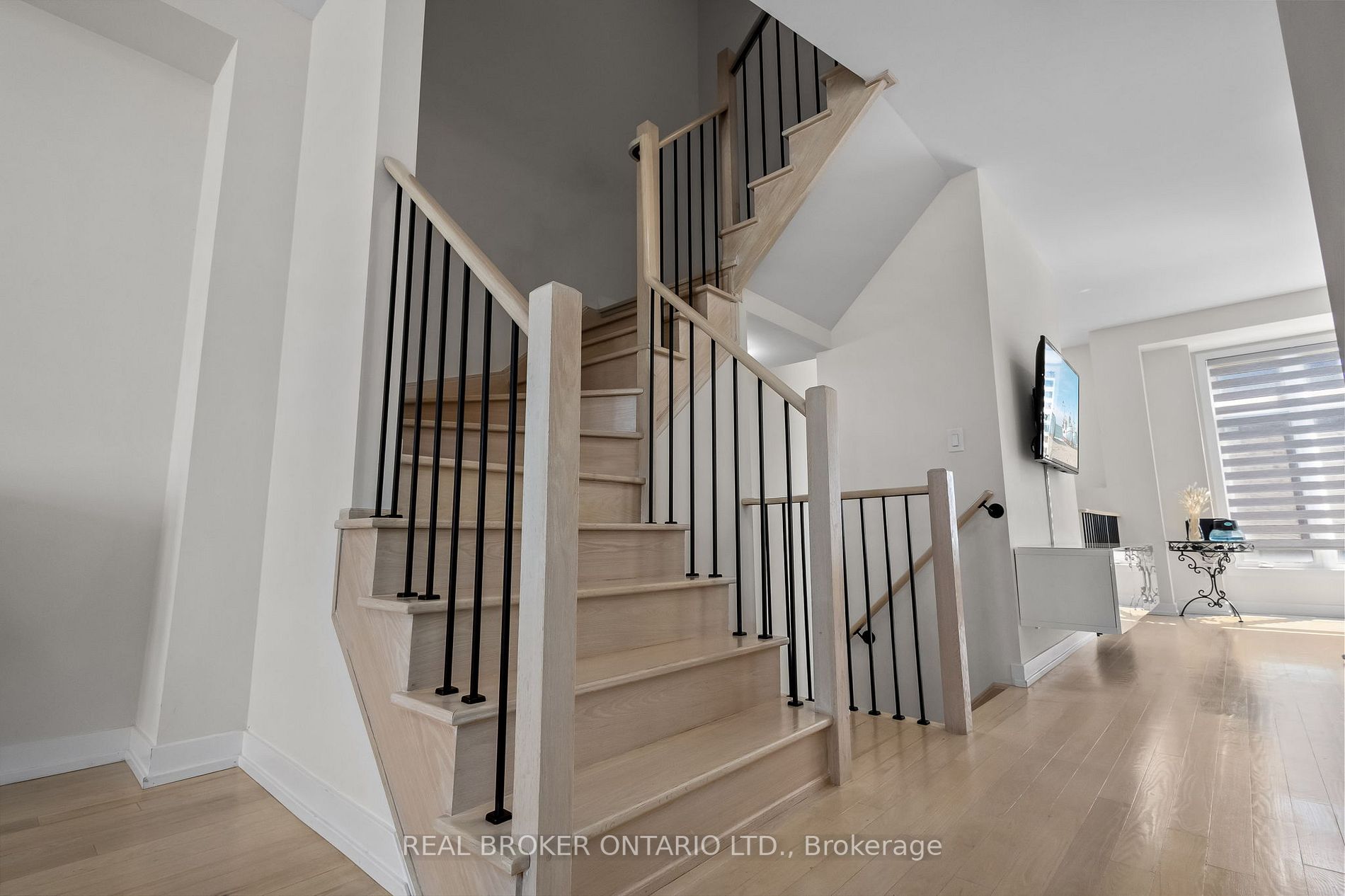 2520 Castlegate Crossing Drive