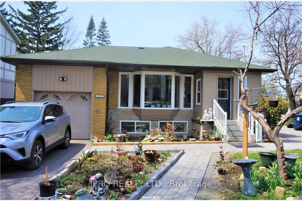 812 Kennedy Rd, Toronto