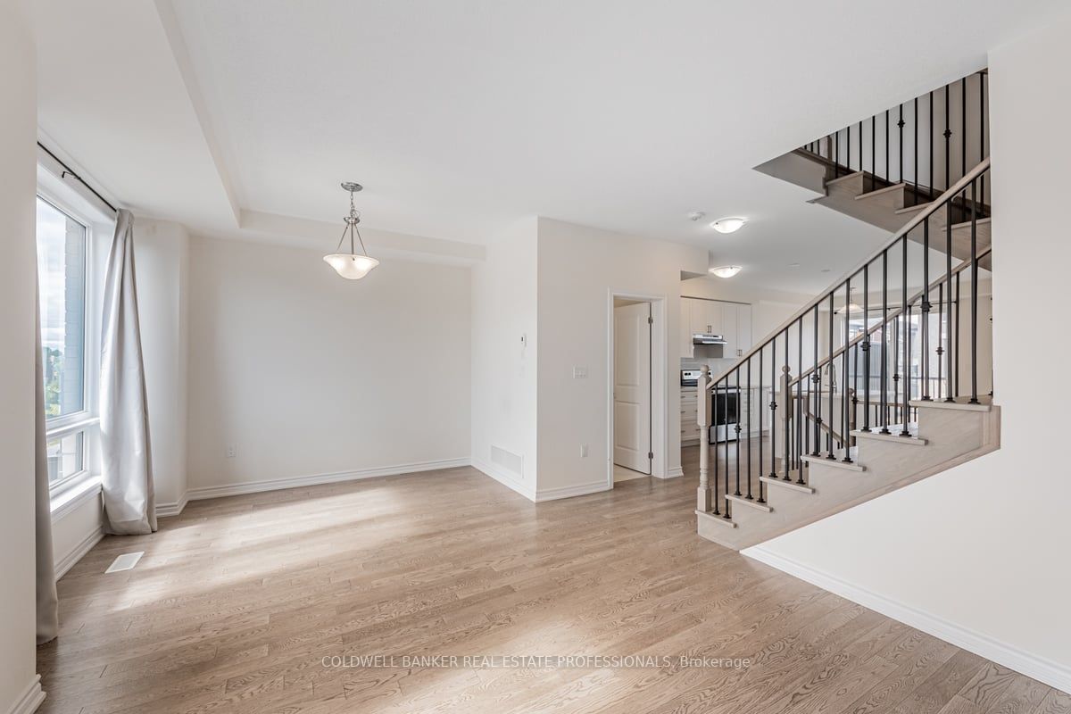 296 Carnwith Dr E, #Row9-53
