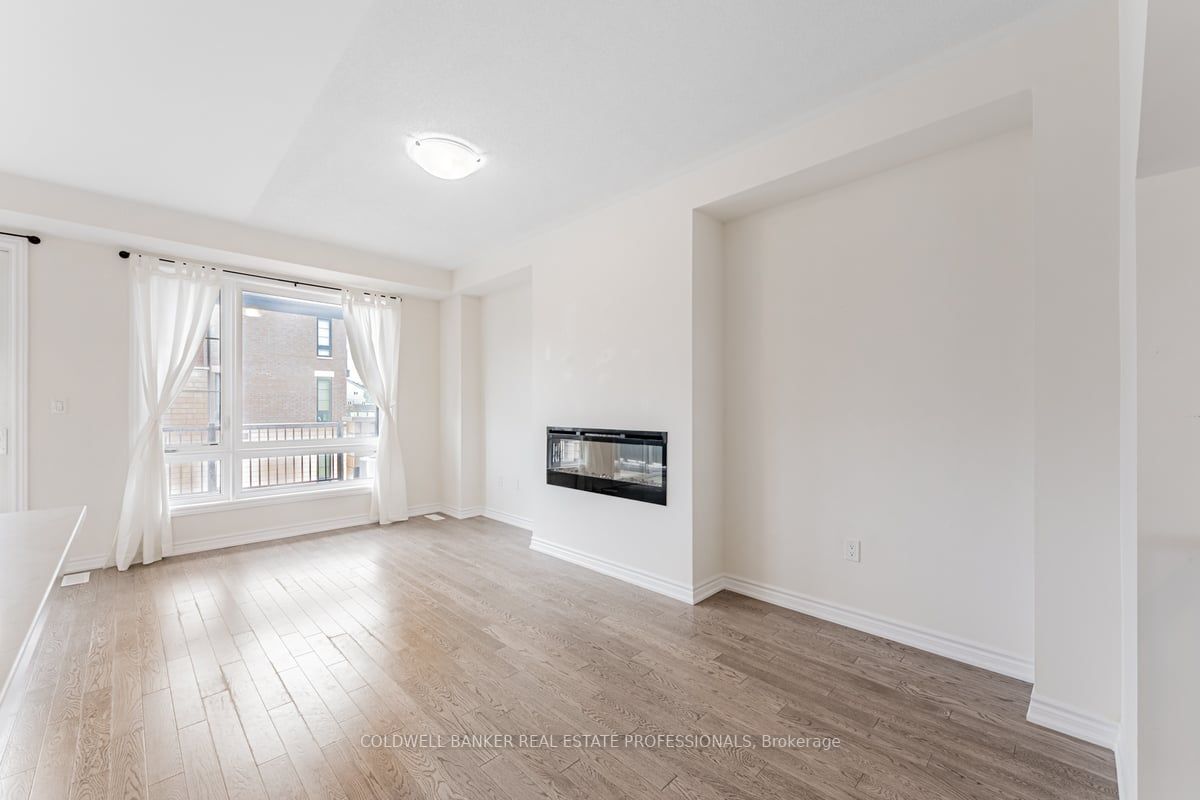 296 Carnwith Dr E, #Row9-53
