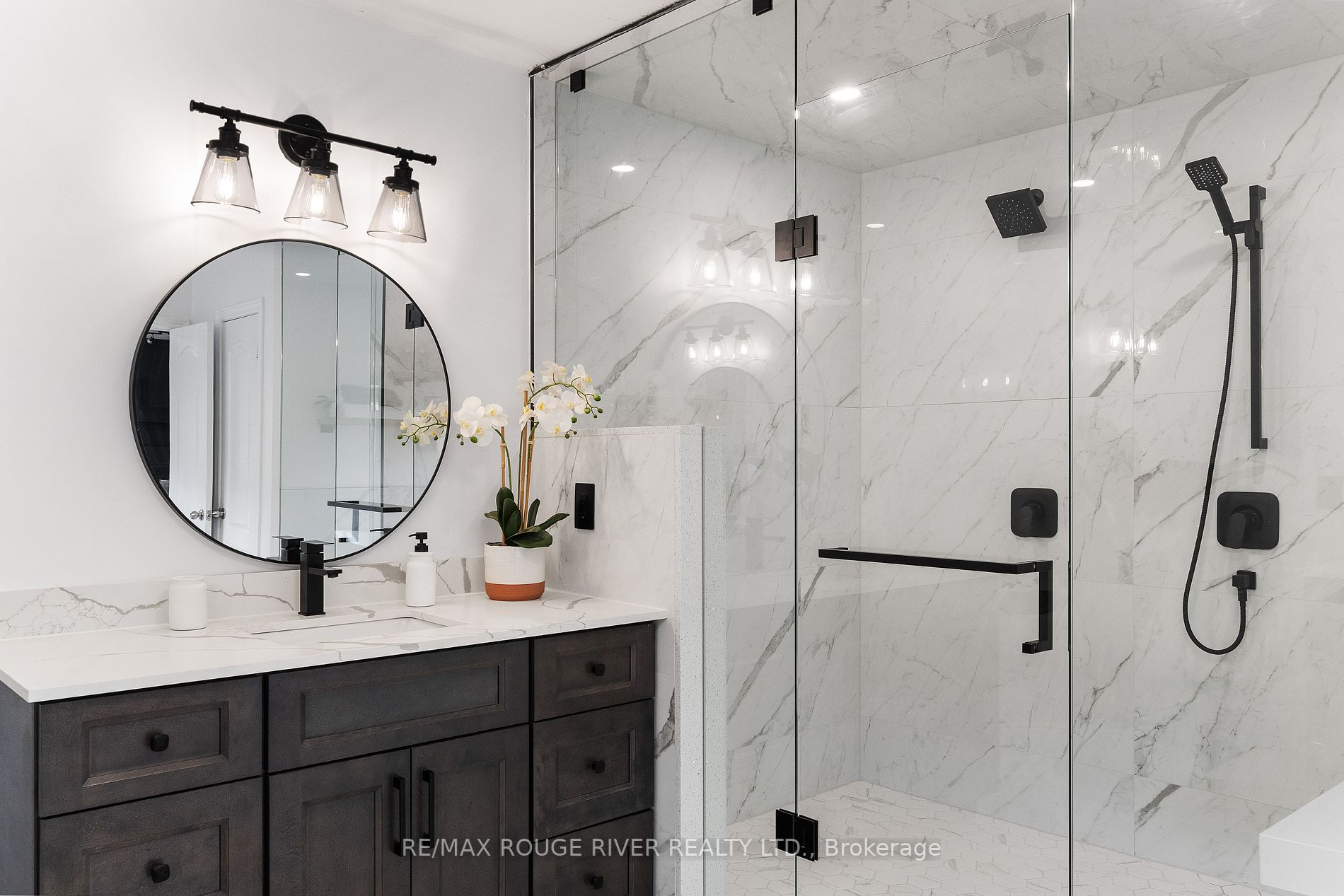2353 Canterbury Cres