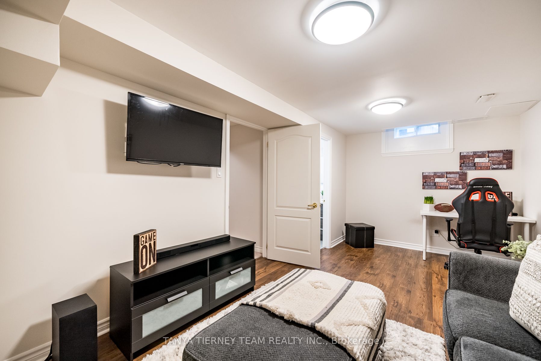46 Amanda Ave