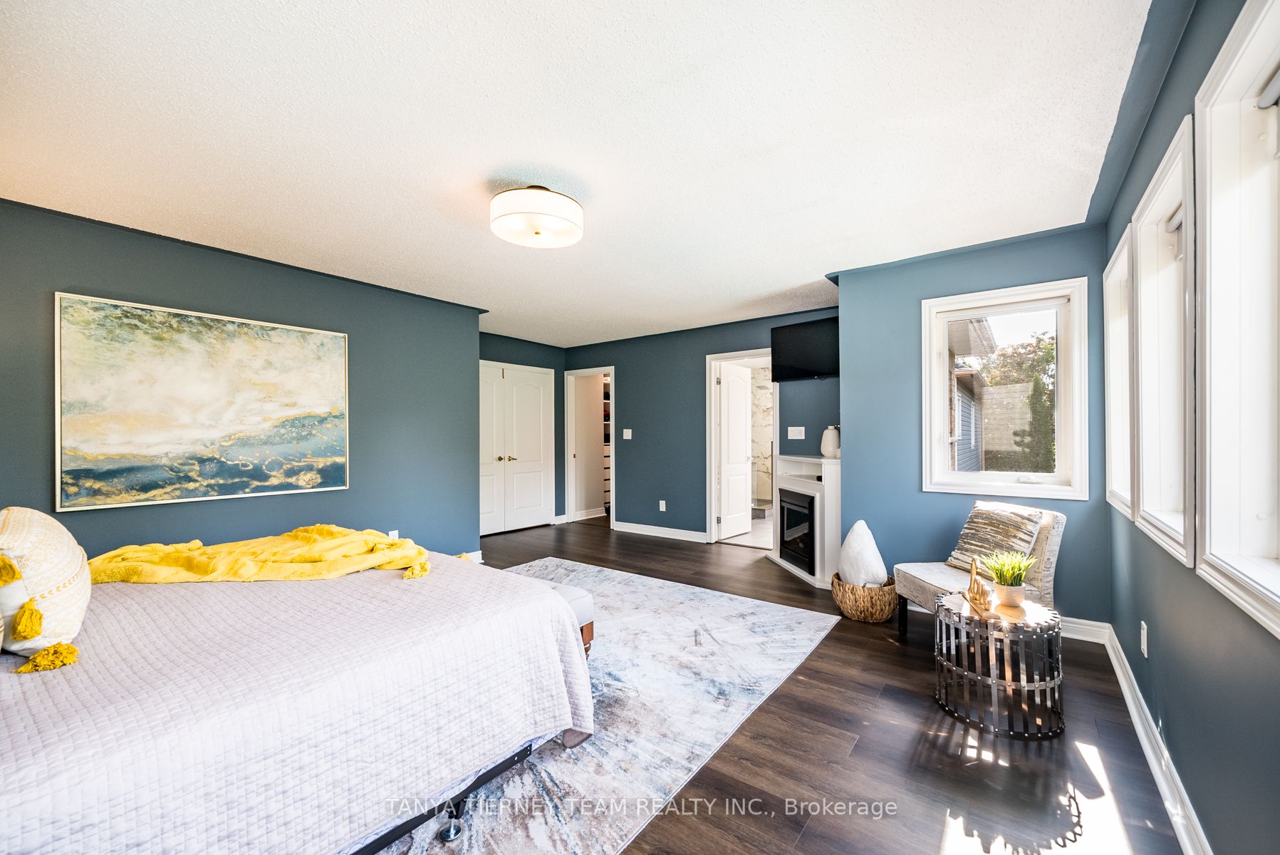 46 Amanda Ave